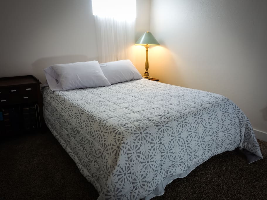 This is a wonderfully comfortable bed.