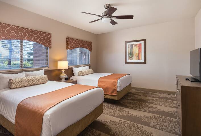 | 2Br | HOME AWAY FROM HOME | POOL | Sleeps 6