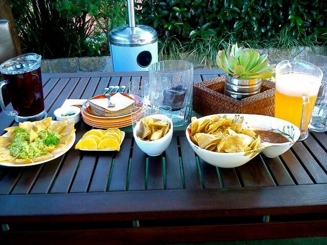 Contemporary House with Jacuzzi in San Angel gallery image 5