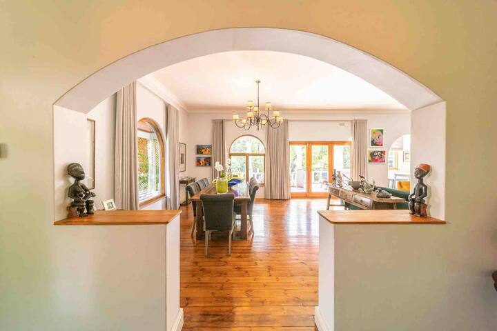 Entertainers delight, Hauptville Farmhouse gallery image 4