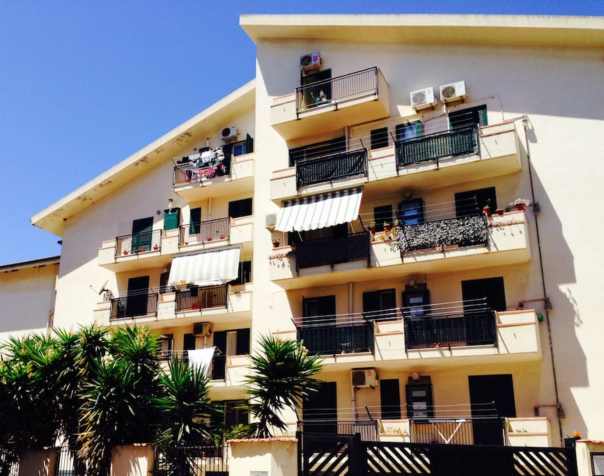 Mansarda Roof Apartment