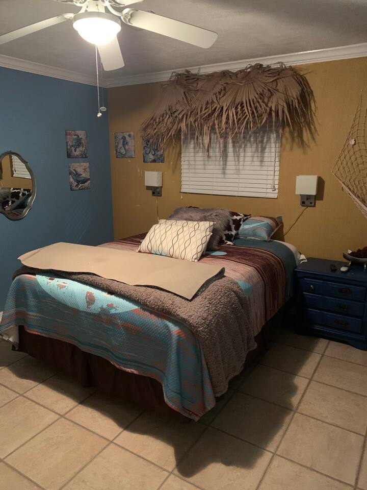 La Casa De Las Palmas Entire house up an dwn. Houses for Rent in Port