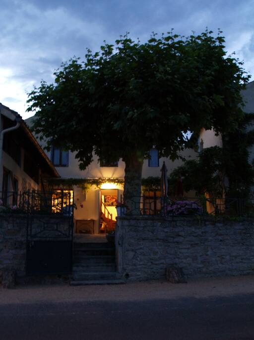 Cours et façade