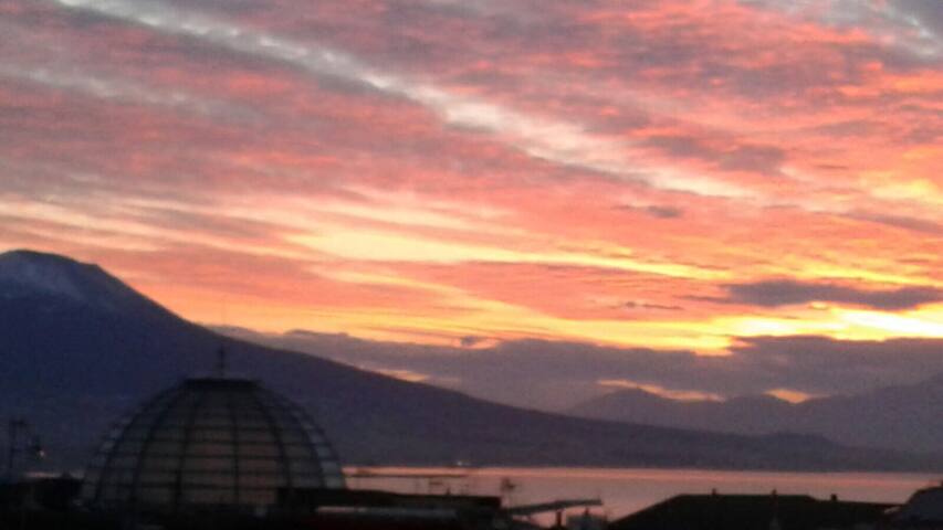 San Mattia rooftop attic – cozy & panoramic gallery image 3