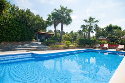 Top Airbnb: Beautiful villa good location. in Sant Antoni De Portmany