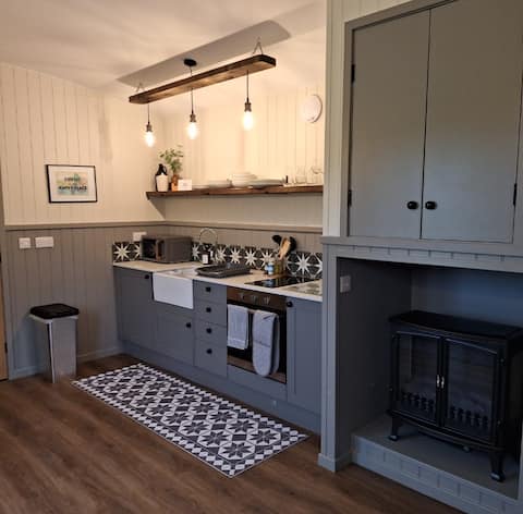 Top performing Airbnb: 'Upwey' Shepherds Style Hut in West Dorset