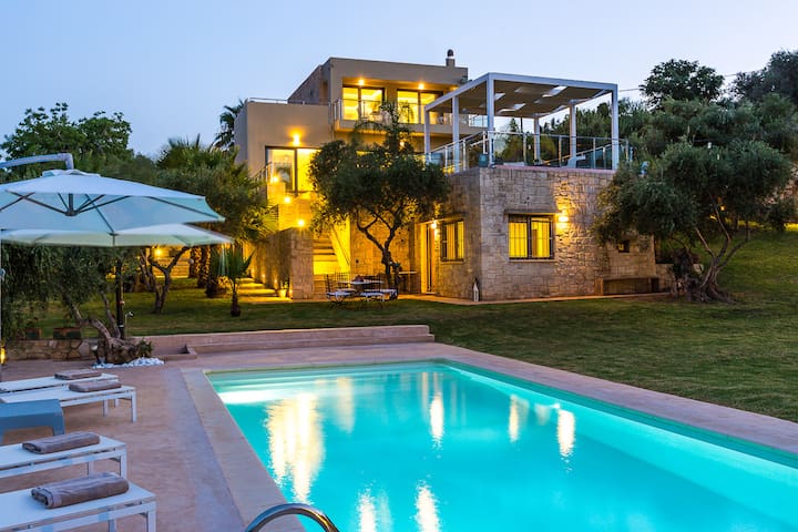 Villa Lefteris, Pool, Sea view, Gym, Luxury, Quiet