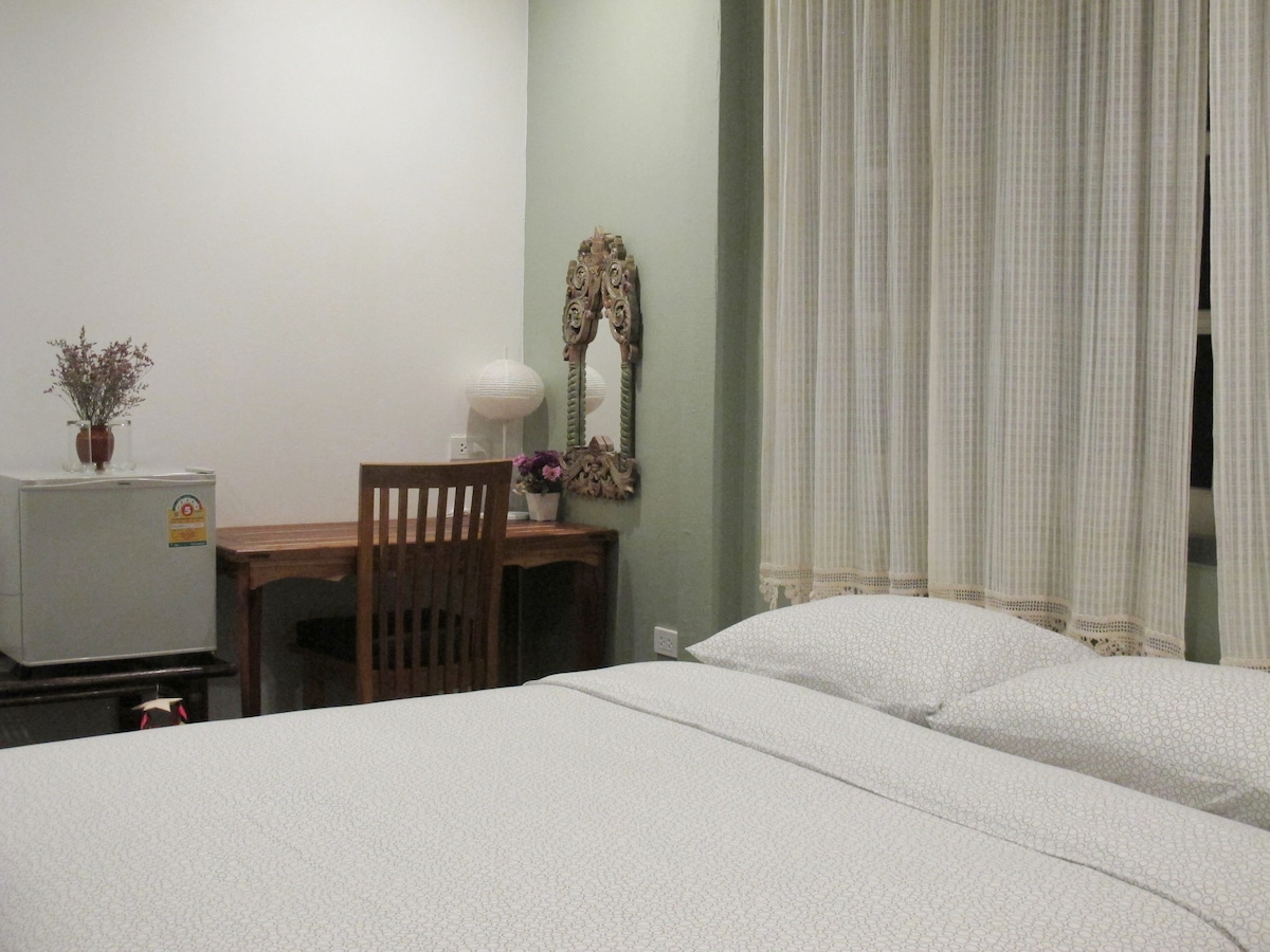 Ban Ing Yom Bed & Breakfast