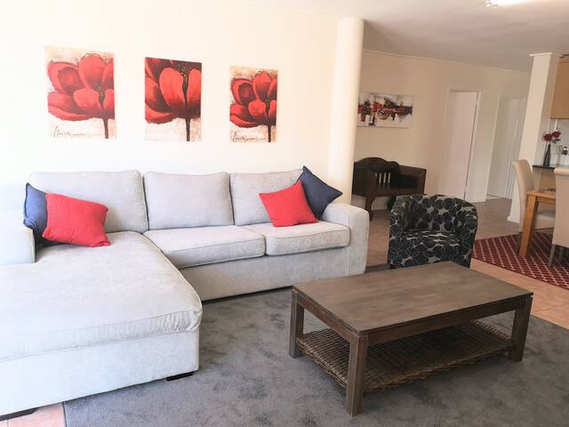 Villas self catering family unit- sleep4 gallery image 2