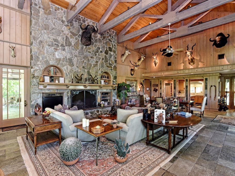 Cypress Falls Cypress House-Livingroom