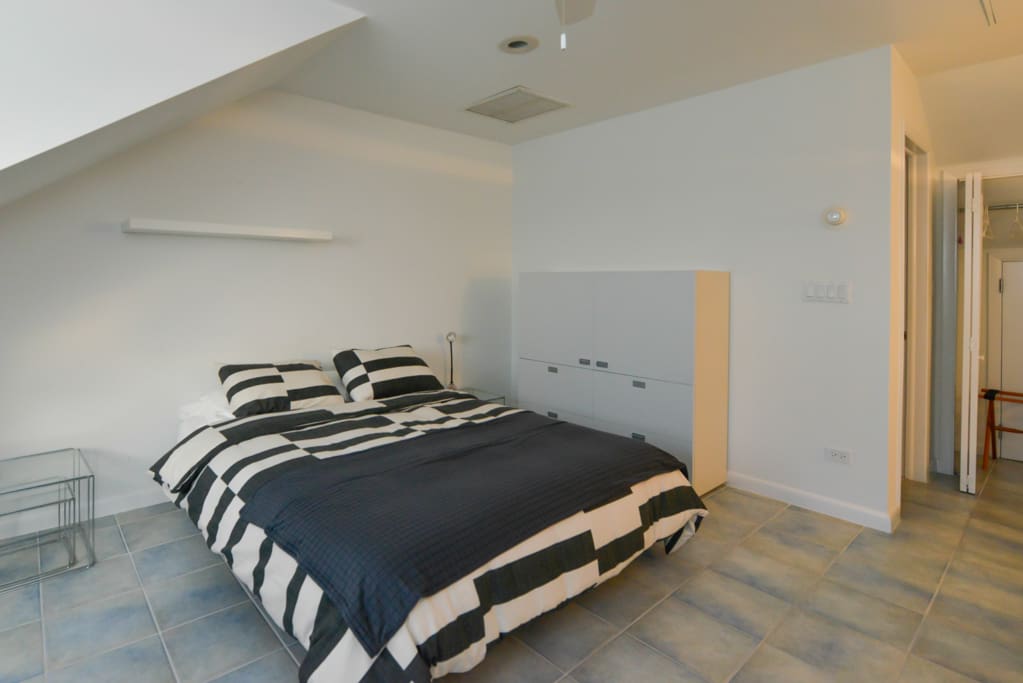 Master bedroom, 2nd floor