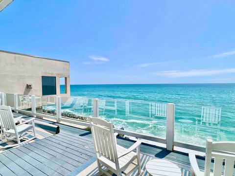 Beachfront Fun, Classic Beach House w/ Fire Ring
