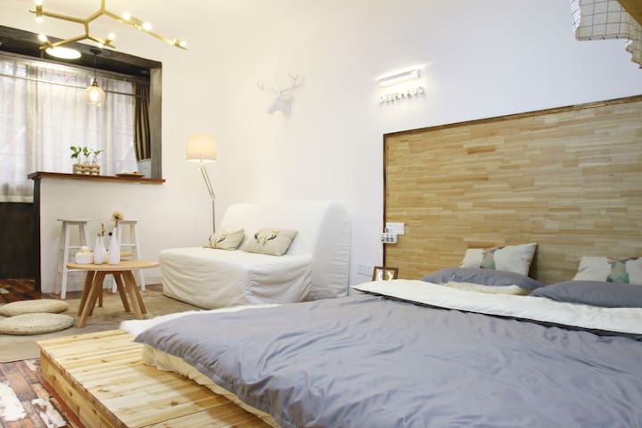 月租6300 鹿头舍-徐家汇日式禅境民宿 徐家汇地铁 1/9/11/3/4步行5分钟 直达迪斯尼