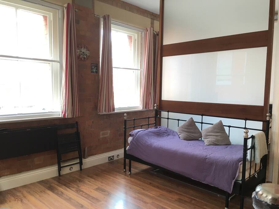 Sofa / Guest Bed