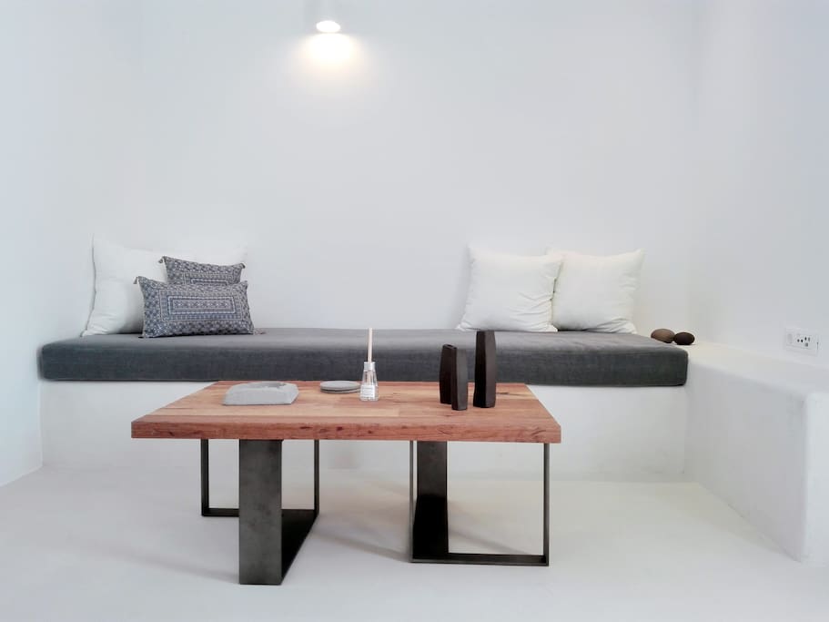 Thiro Suite Sitting Area