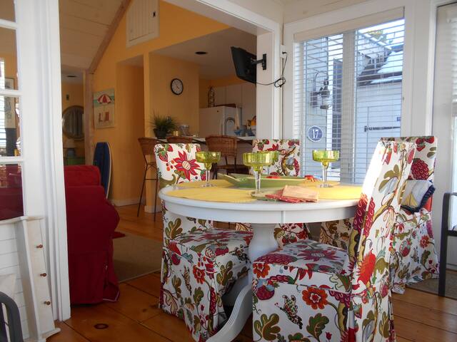 Seaswept Cottage Maushop Village Condominiums For Rent In Mashpee