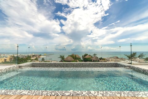 AMAZING SUITE ocean view in the best location!