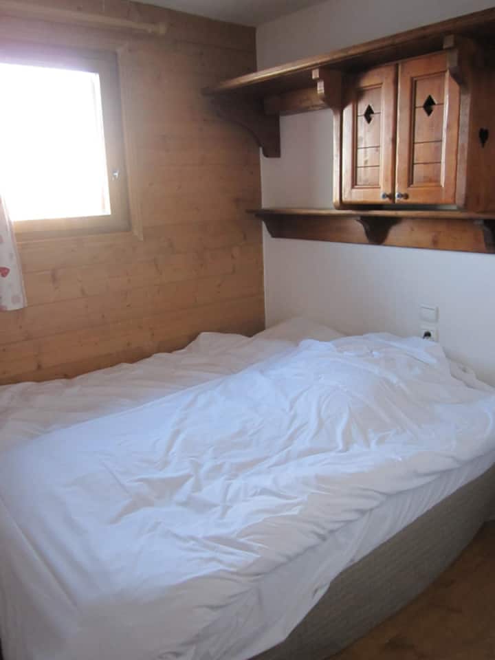 غرفة مزدوجة (2 سرير فردي التي قد تكون أو لا تكون قريبة)
غرفة 2