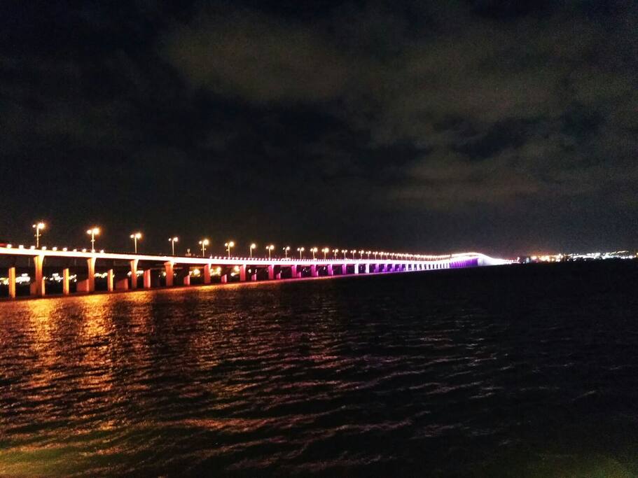 夜景的海景哦,房东手机实拍哦!