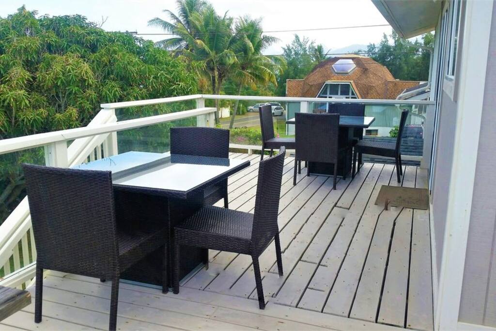 Eat breakfast lunch and dinner outside while enjoying the north shore breezes