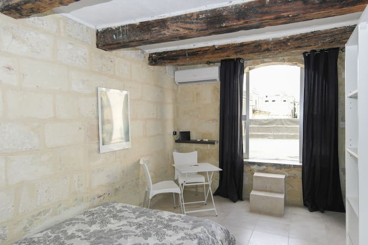 Valletta Penthouse with Terrace Apt 4