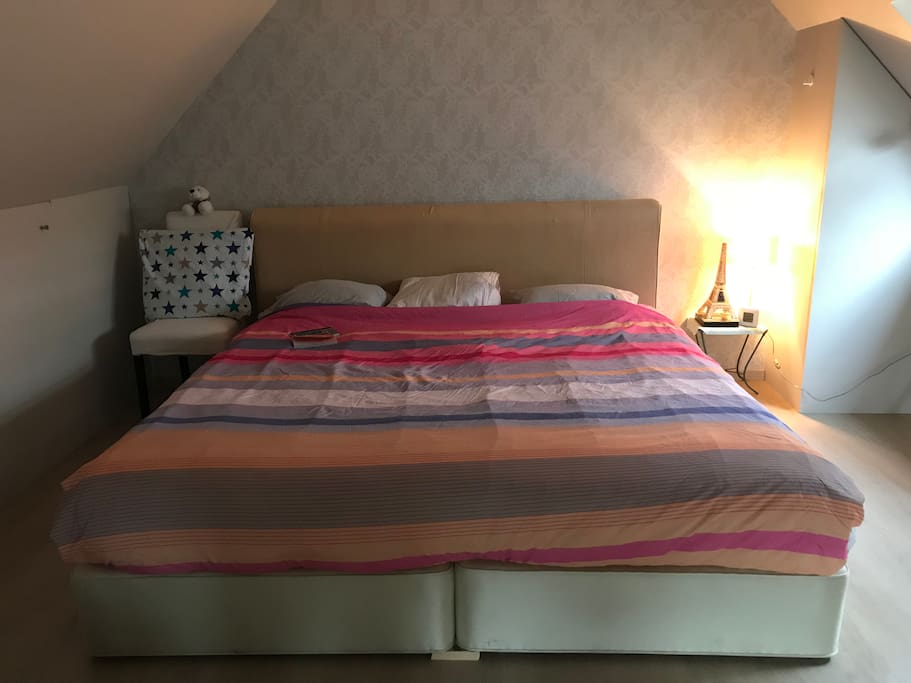 Main bed