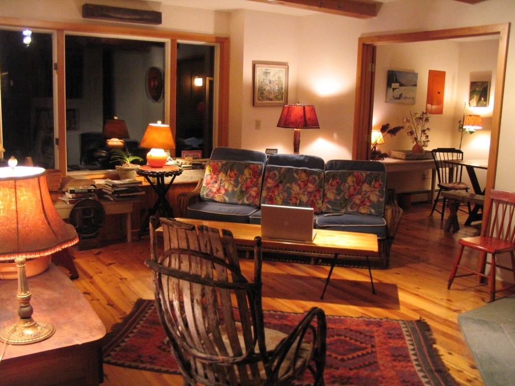 Popular Airbnb listing: Pet Friendly Cabin Doh-Ray in Woodstock in Woodstock