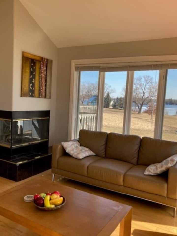 Howe Island-waterfront Summerhouse - Gananoque