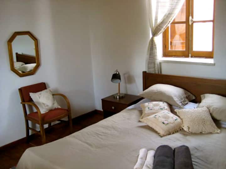 复古风格的主卧 