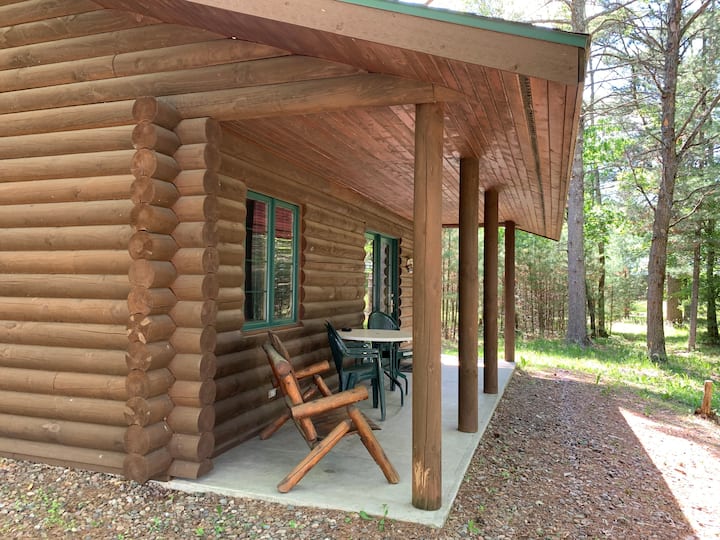 Dilly’s Hatfield Resort Cabin (3) Cabins for Rent in Merrillan