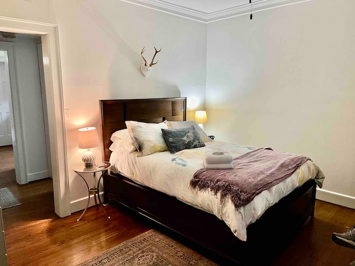 One-bedroom Condo Near Medical District - Birmingham, AL
