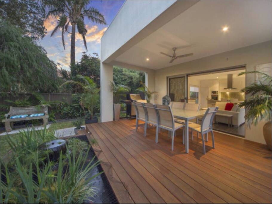 Balcony/BBQ area