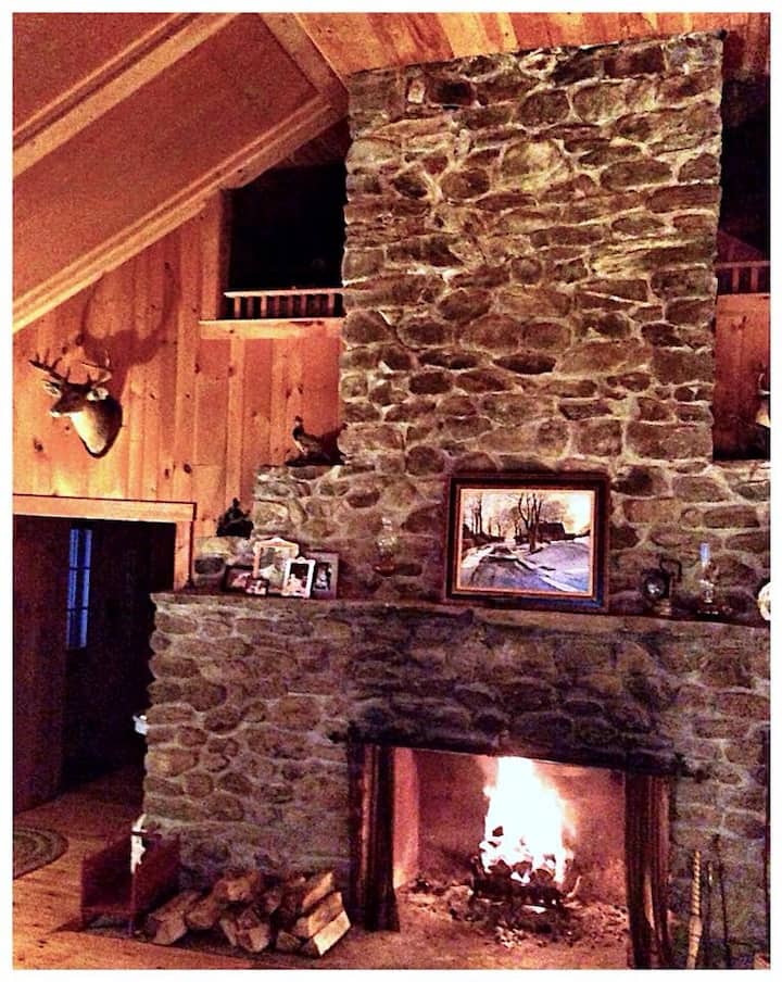 Classic Lakefront Maine Cabin Cottages for Rent in Fayette, Maine