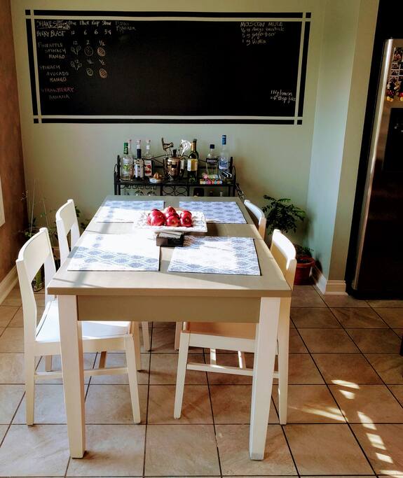 Kitchen Dinette Area