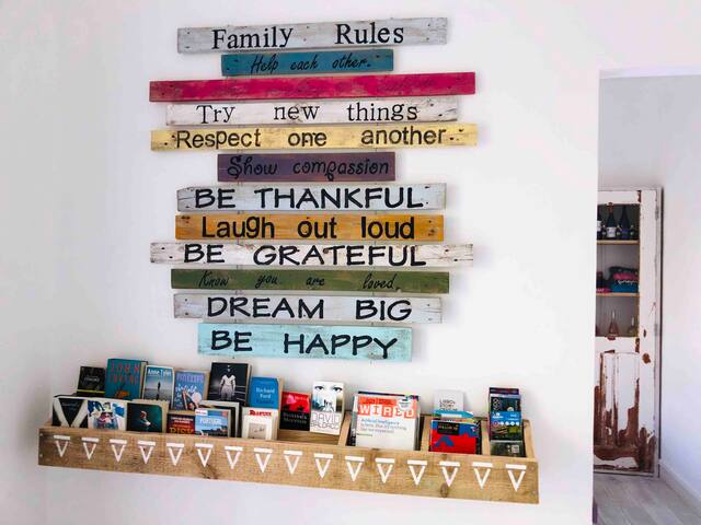 Aloha Beach House 8 Bedrooms in Parede Cascais gallery image 5