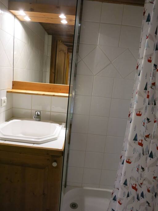 Shower room for Bedroom 1