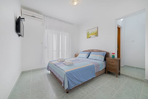 Apartment "Dragicevic" 2 - with garage