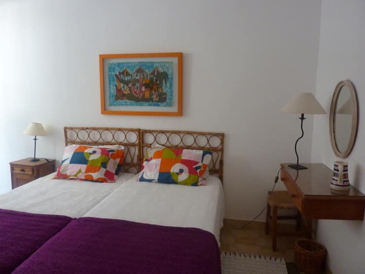 另一间双床卧室