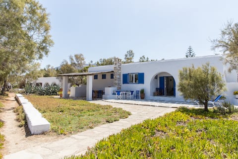 Private Beach, Family Friendly 4BR Seaside Villa