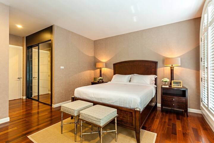 Private 3BR Townhome- BTS Asoke/MRT QSNCC/Emsphere gallery image 2