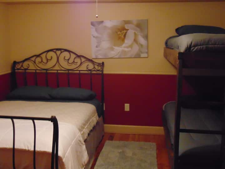 საძინებელი 1