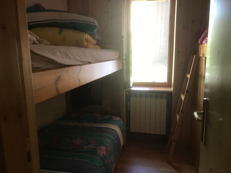 Cambretta con letto a castello + letto alla francese