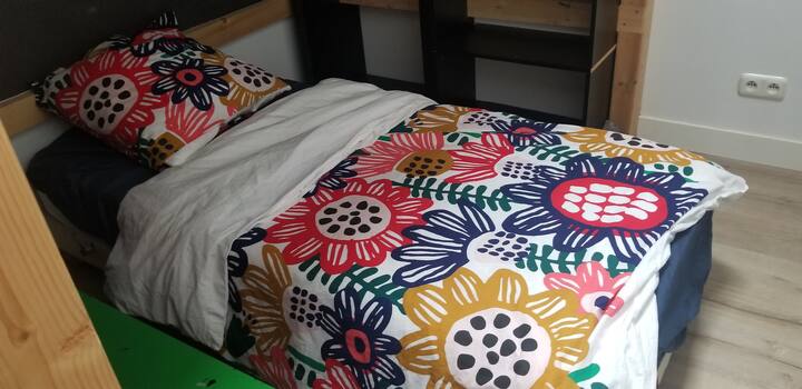 спална соба бр. 2 - Долен кревет - 90x190