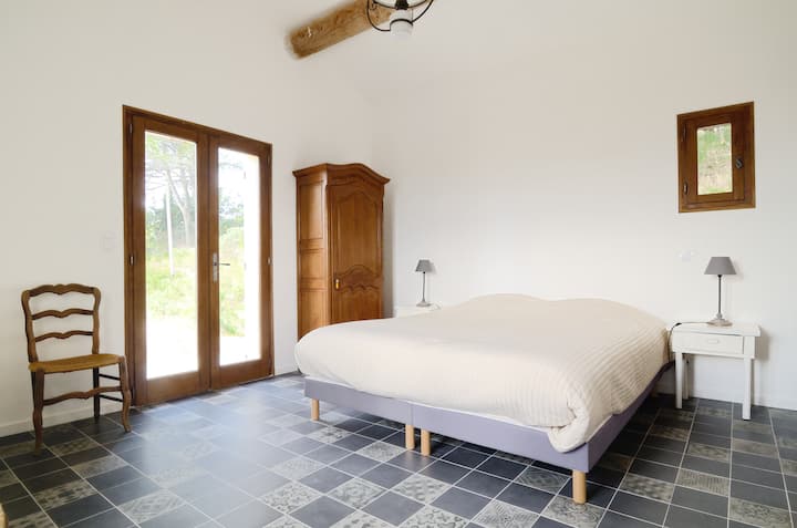 ห้องนอนที่ 2 มีทางเข้าด้านนอก