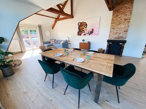 Luxurious historical Loft close to the beach!