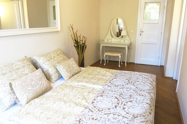 aeki CITY gallery gallery image 2