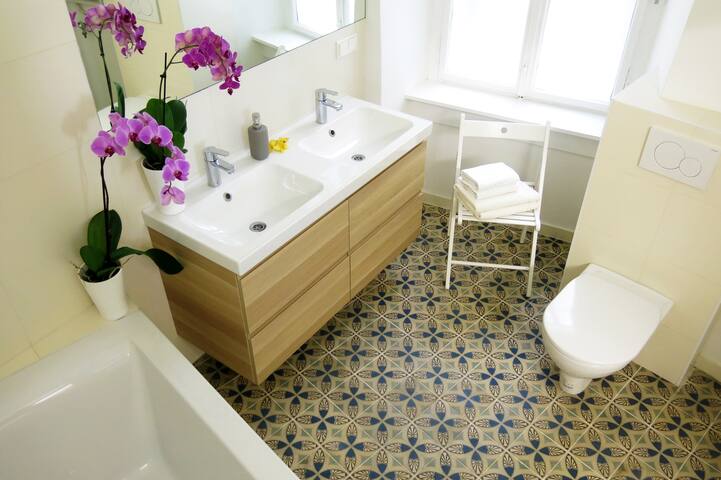 aeki CITY gallery gallery image 5