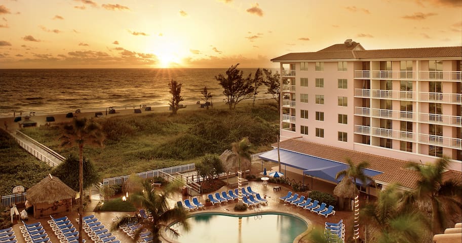 Palm Beach Shores Resort