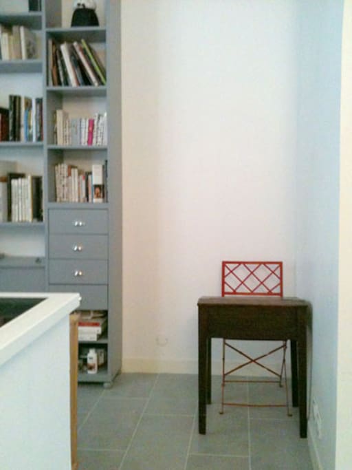 School desk of the 40s School desk with the red chair