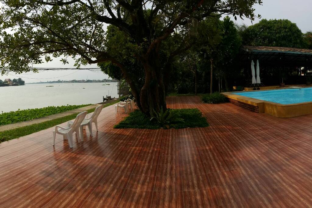 riverside pool